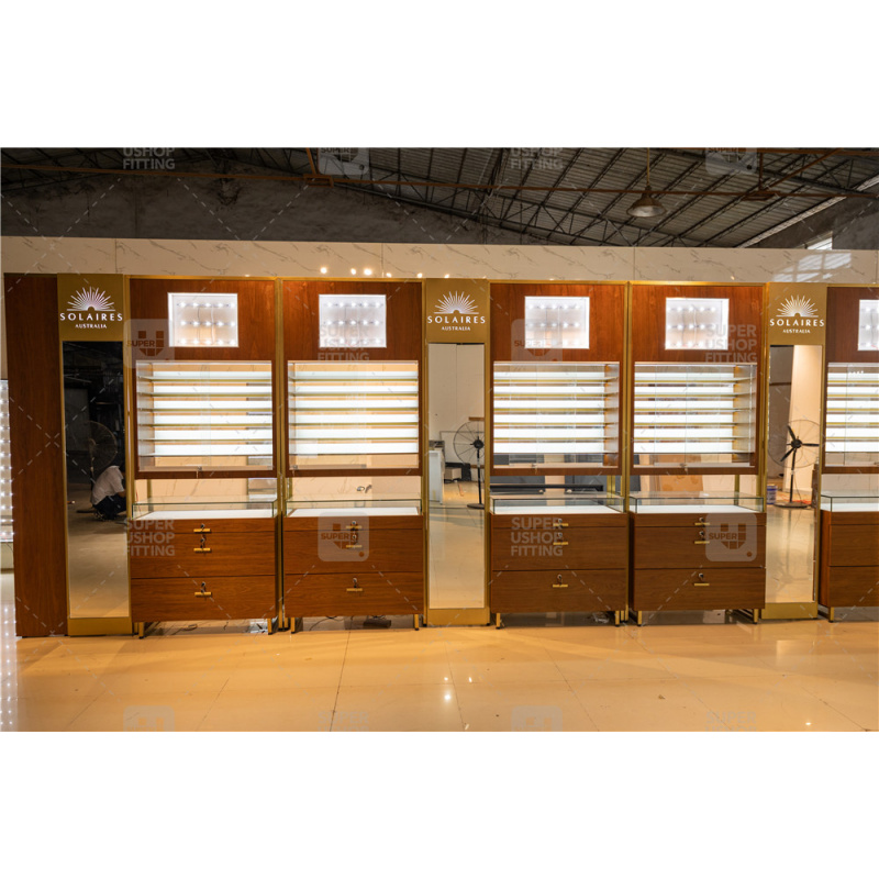 custom.Custom Retail Eyewear S - огляд і ціна Interior Design Usa