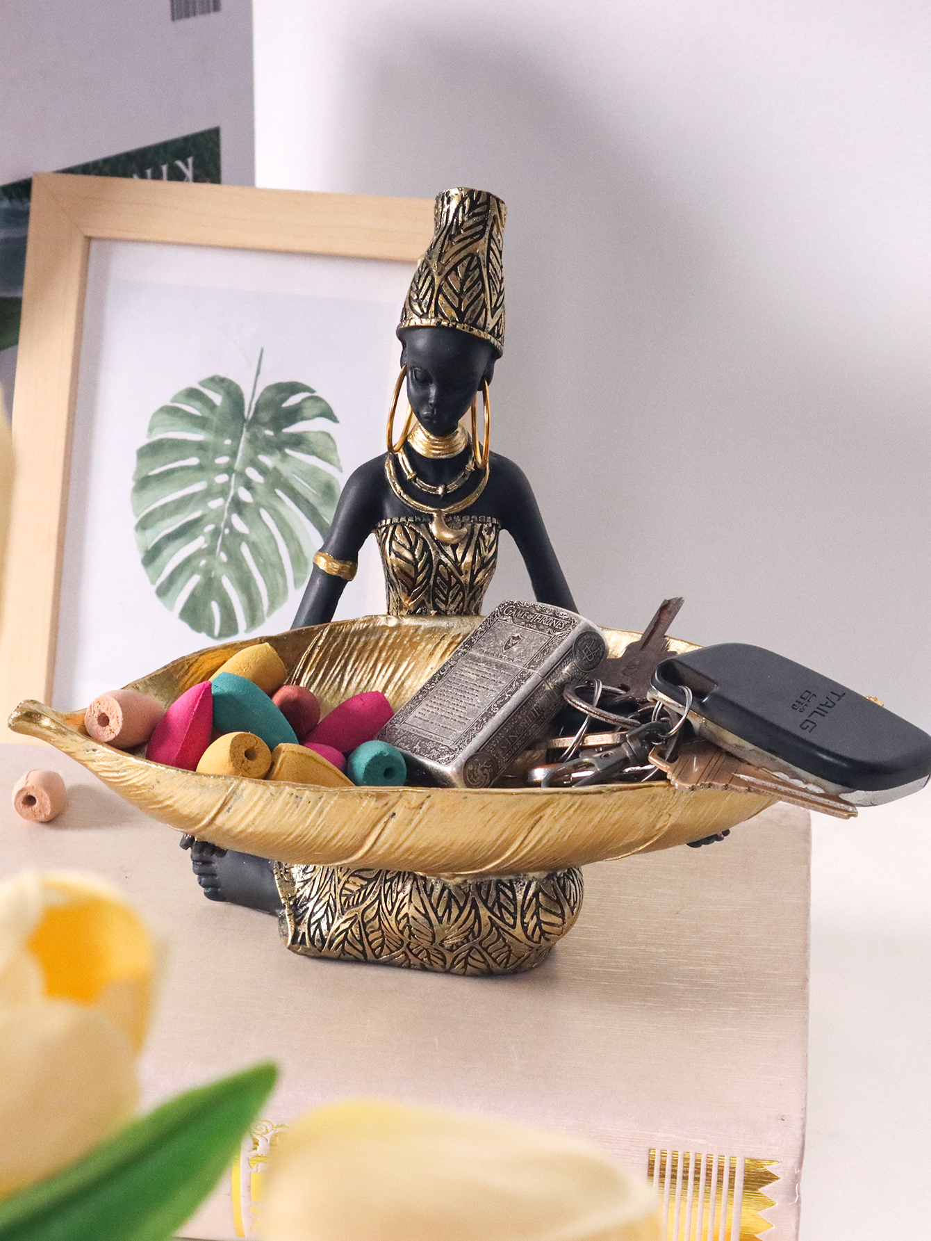 African Girl Holding a Plate S - огляд і ціна Interior Design Home Decor